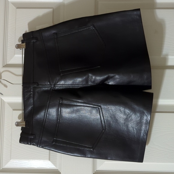 Butter soft utility leather shorts - Picture 6 of 6